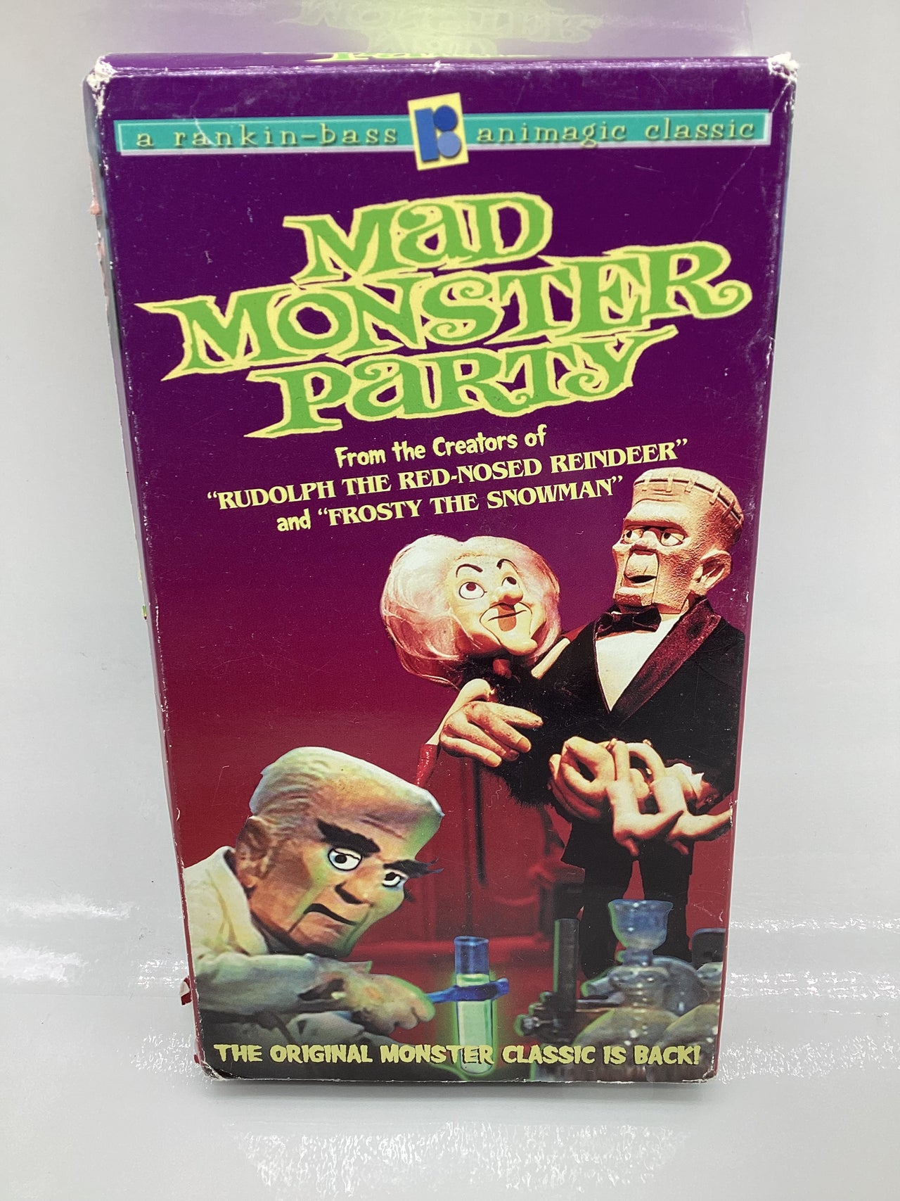 Apple Vintage - VHS - Mad Monster Party