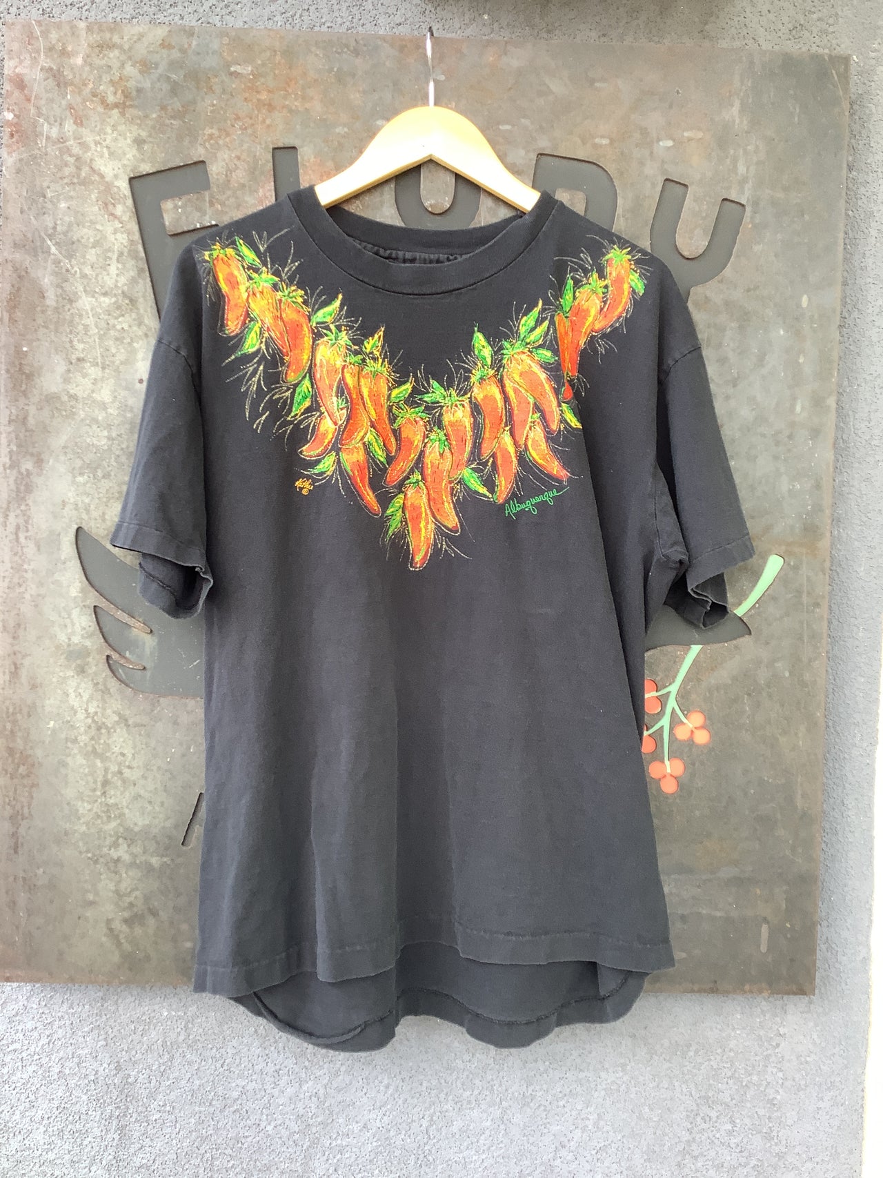 Vintage Clothing - Vintage Albuquerque Chiles Art neck tee
