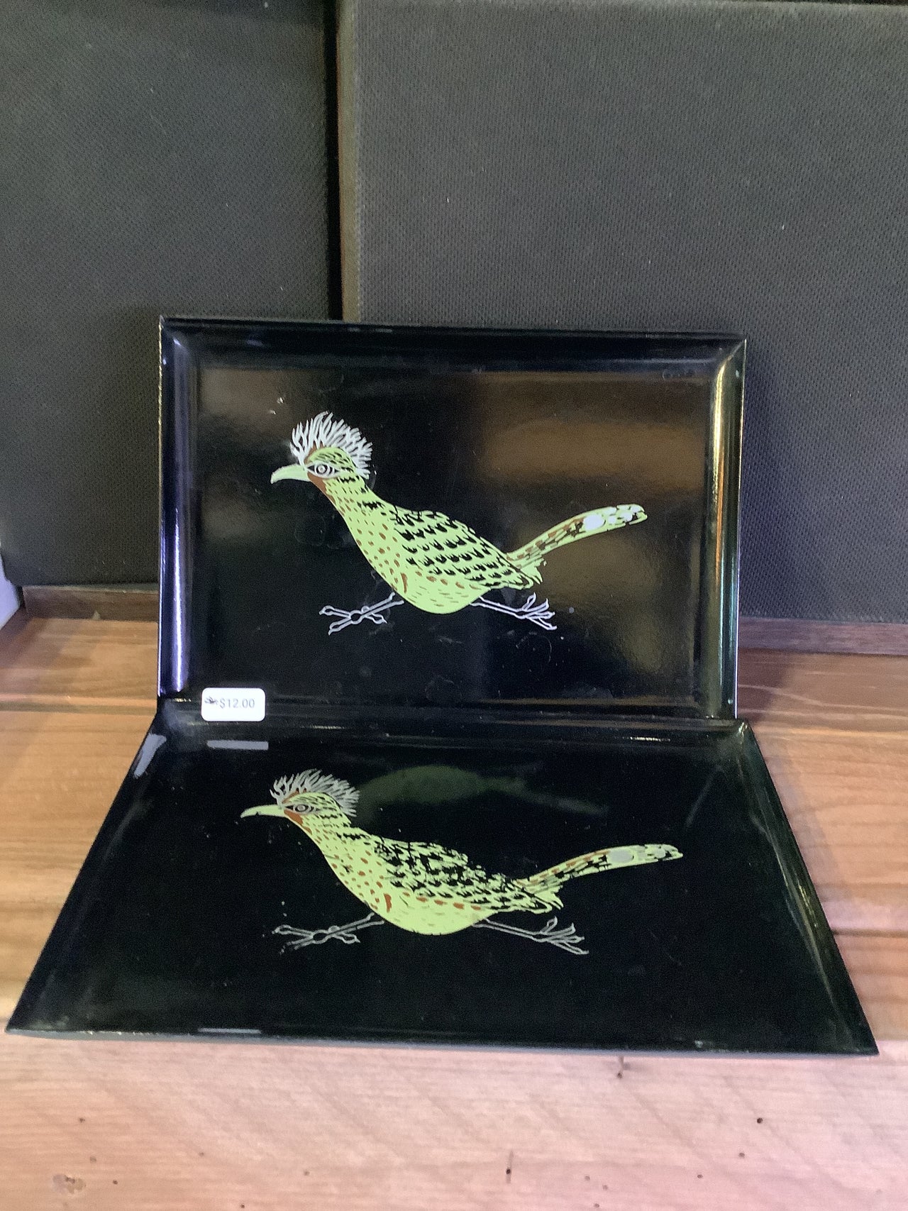 Flyby Provisions - Vintage - Hand painted Roadrunner trays 4set