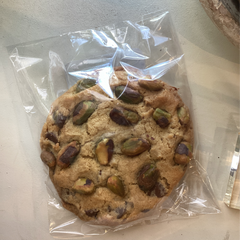 Sunset Comida - Pistachio Chocolate Chip Cookie