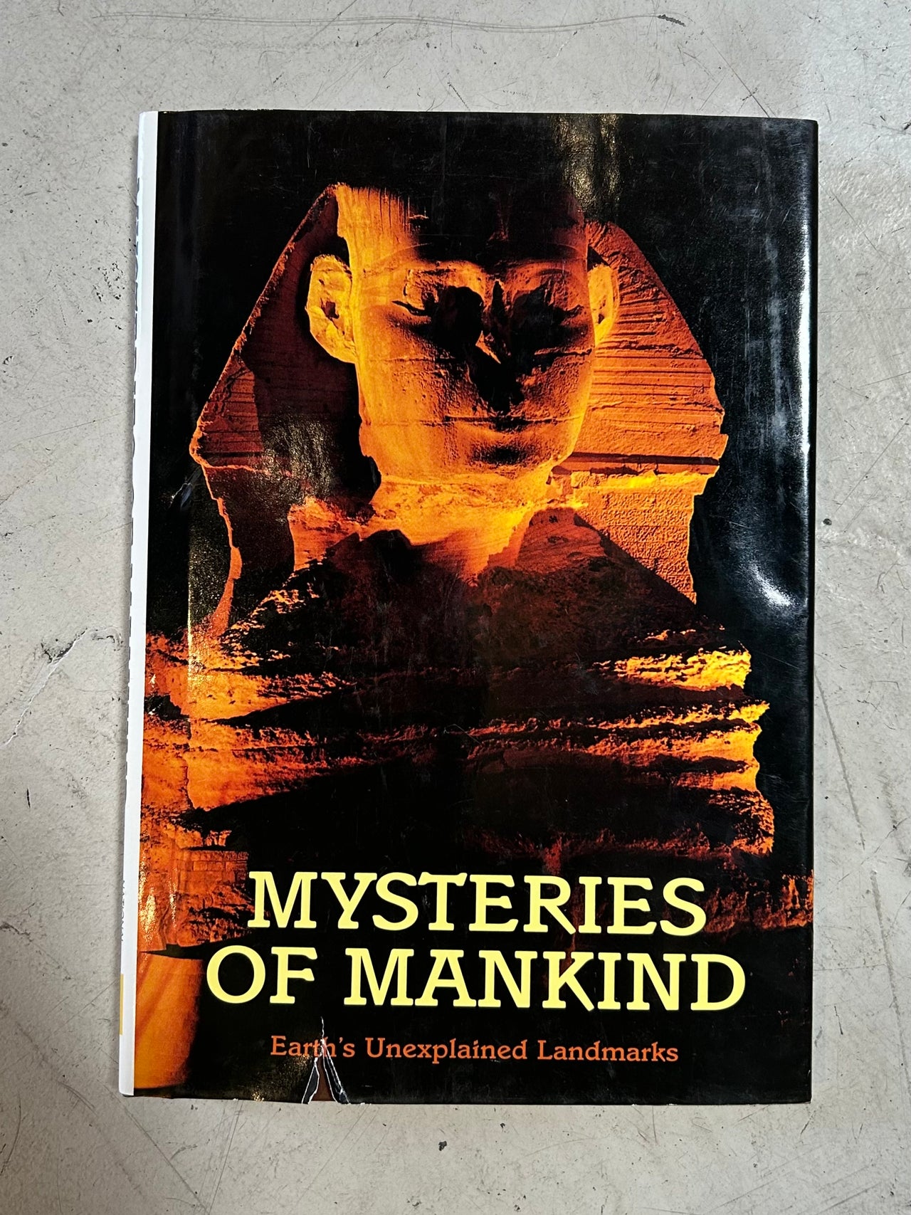 Flyby - Vintage book - Mysteries of Mankind
