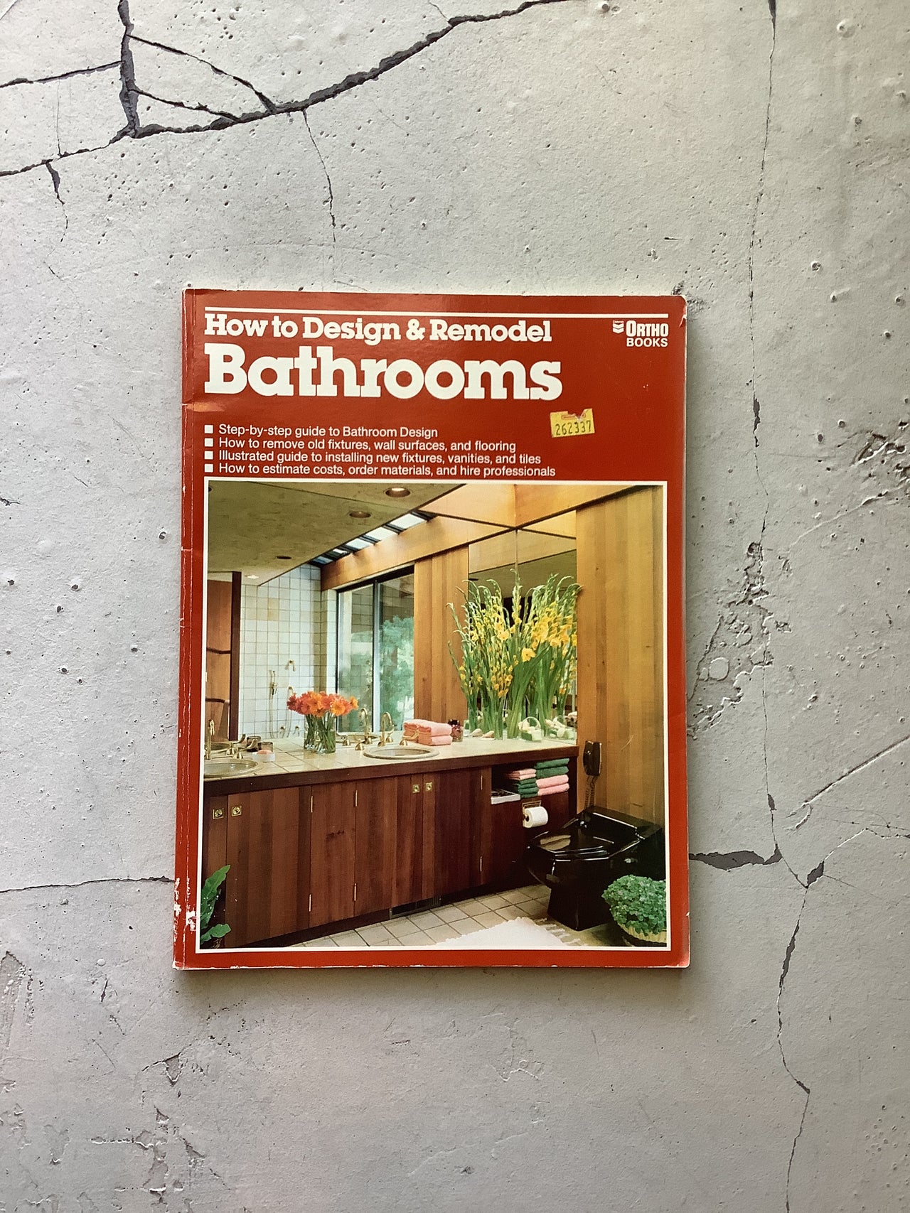 Vintage Books - 1982 How to Design  & Remodel Bathrooms