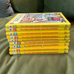 Apple vintage - Books - Golden book encyclopedia