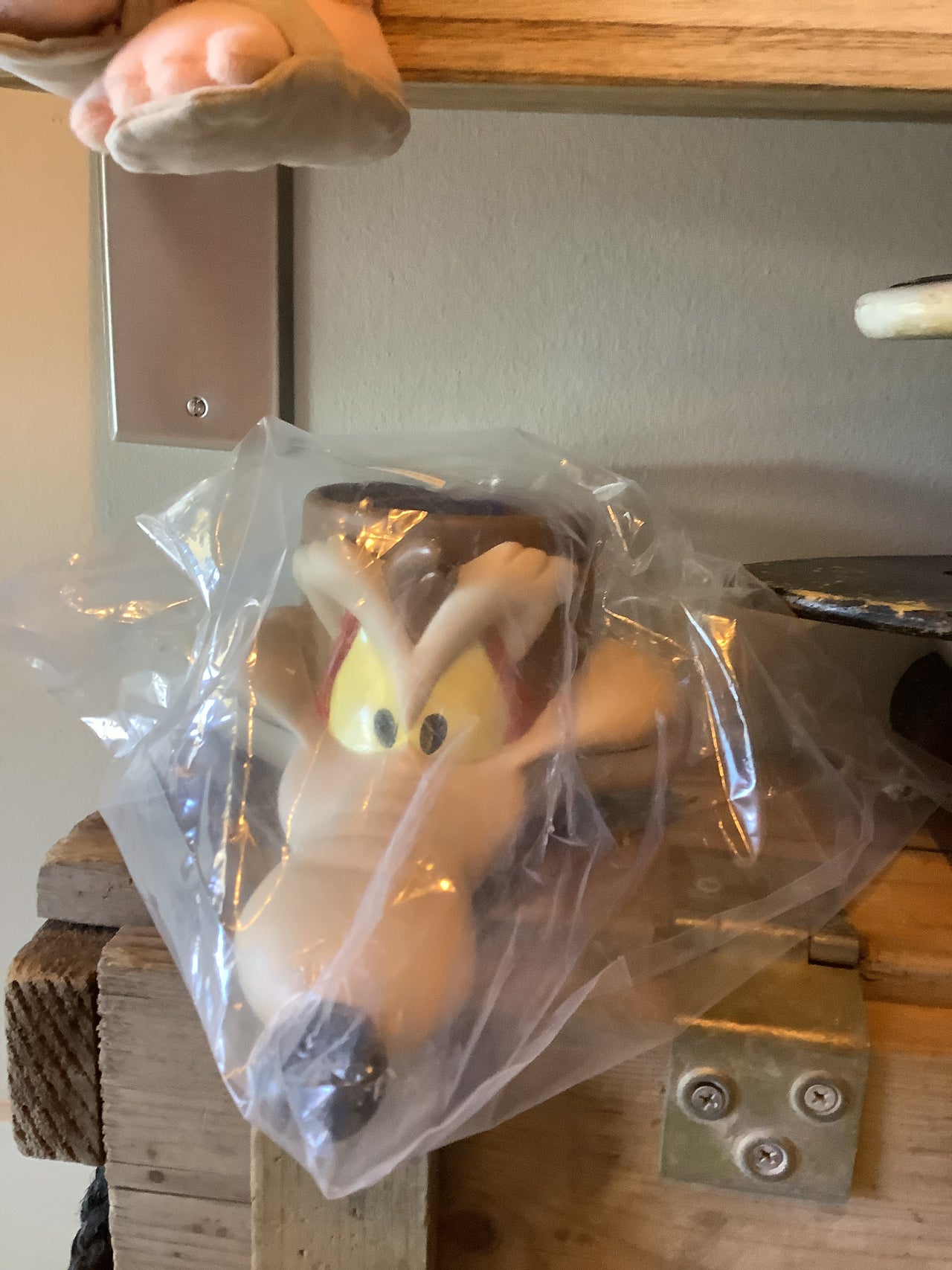 Flyby Provisions - Vintage Glassware - Vintage Looney Tunes 3-D Cups