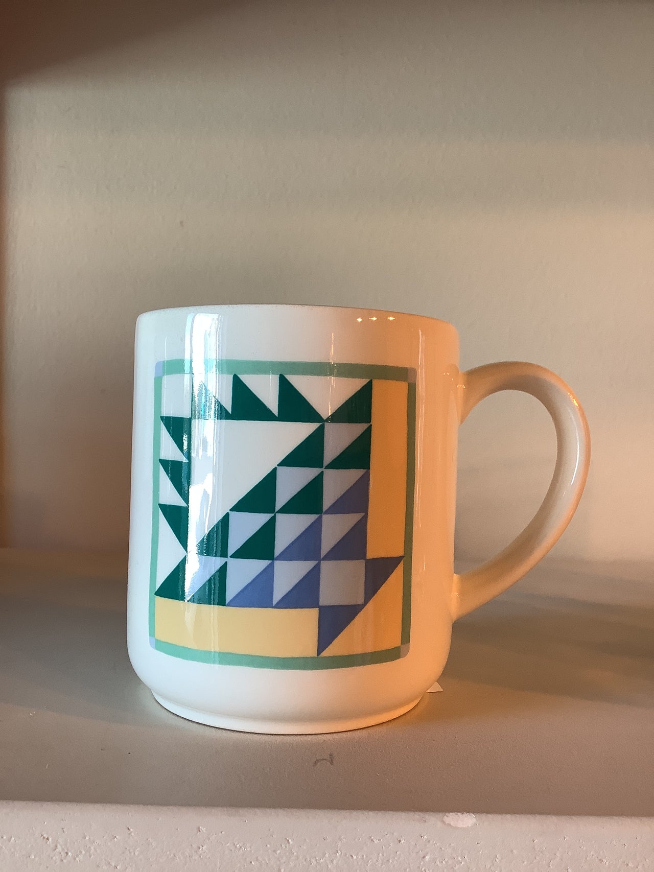 Apple Vintage - Vintage Glassware - Vintage Made in Mexico Mug