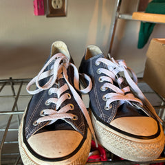 Apple Vintage - Apparel - Men’s 8 Converse