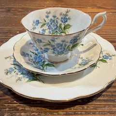 Flyby Vintage : Forget Me Not Royal Albert Bone China Set