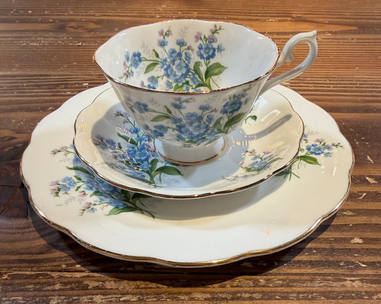 Flyby Vintage : Forget Me Not Royal Albert Bone China Set