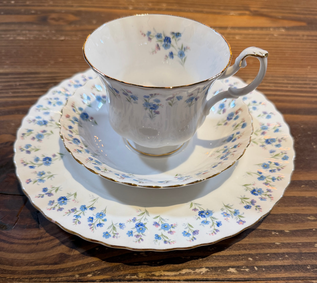 Flyby Vintage: Memory Lane Royal Albert Bone China Set