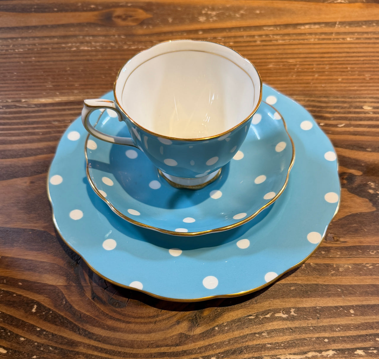 Flyby Vintage : Polka Dot Royal Albert Bone China Set