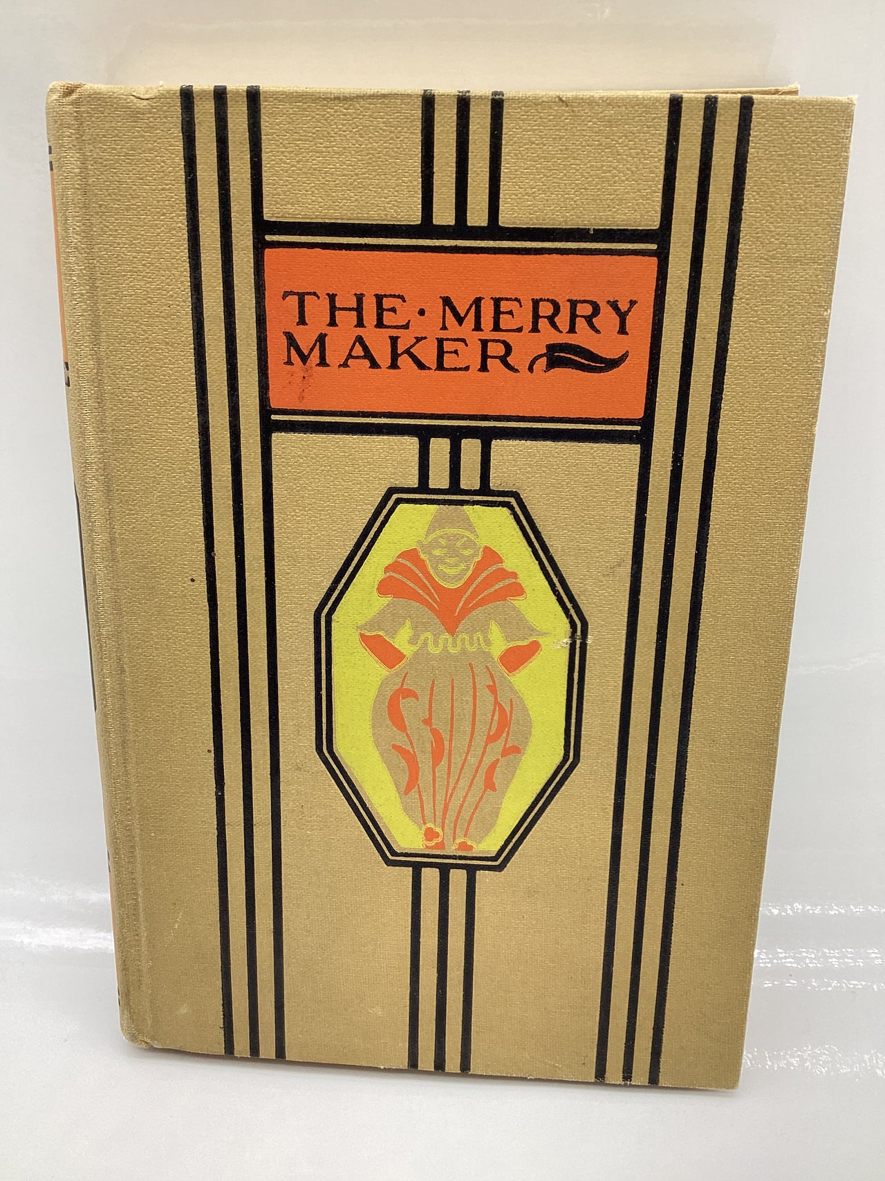 Apple Vintage - Book - The Merry Maker