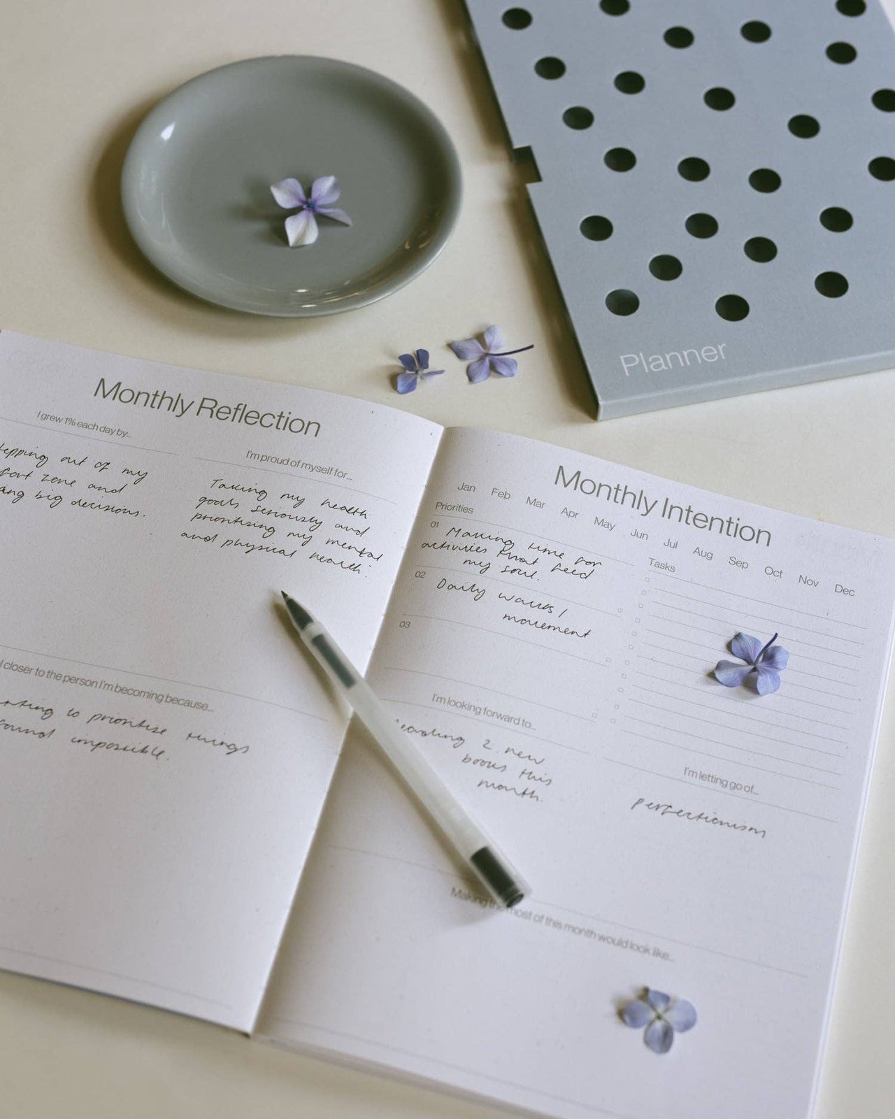 Wilde House Paper - Month Planner