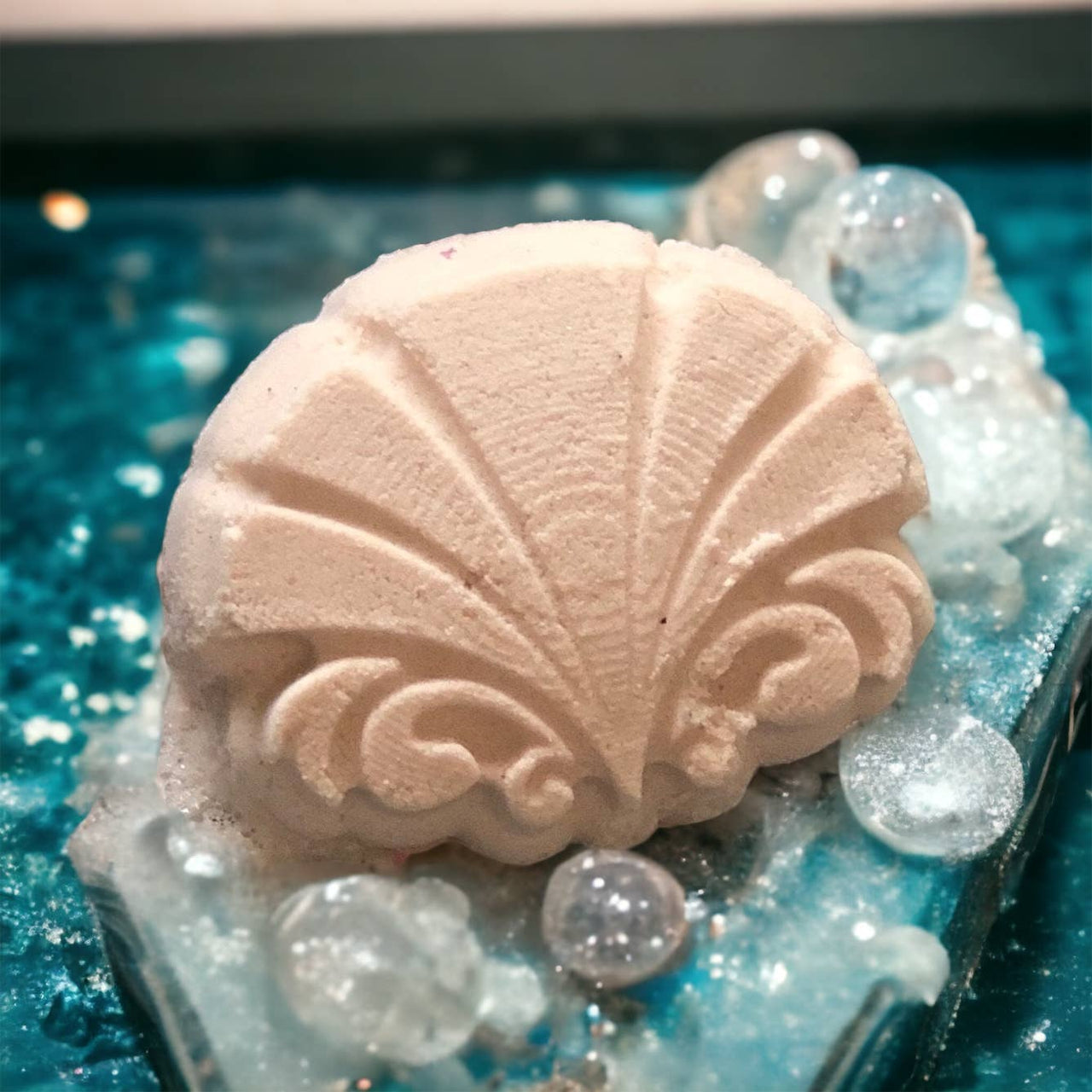 Hotsy Totsy Haus - Glow Up Body Treatment Bath Bomb